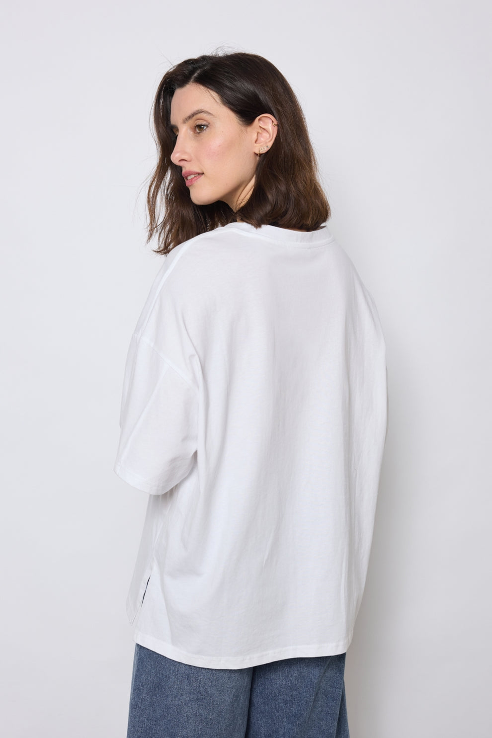 T-shirt white