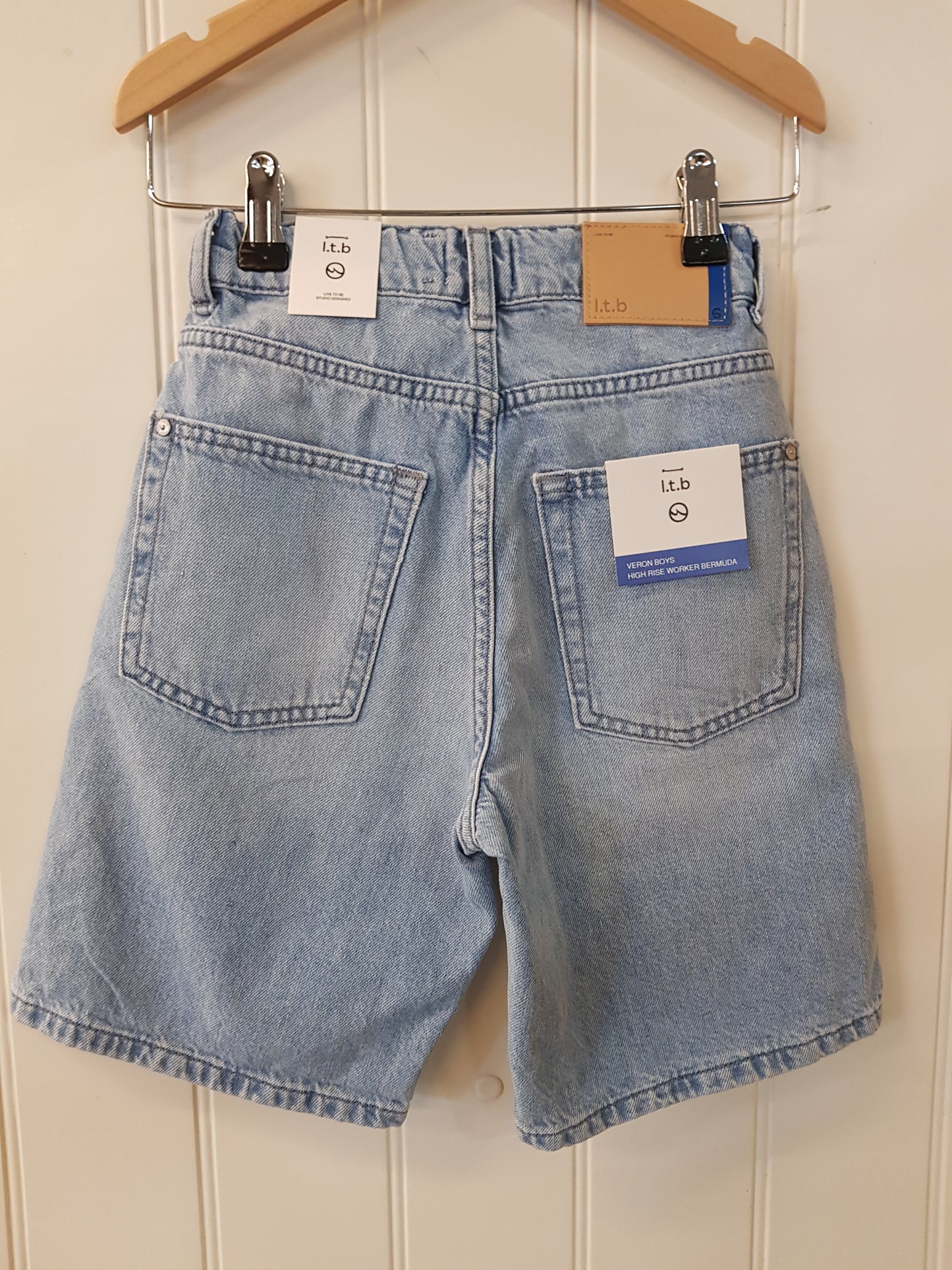 NOOS - Veron Boys - Bermuda - Arlais Wash