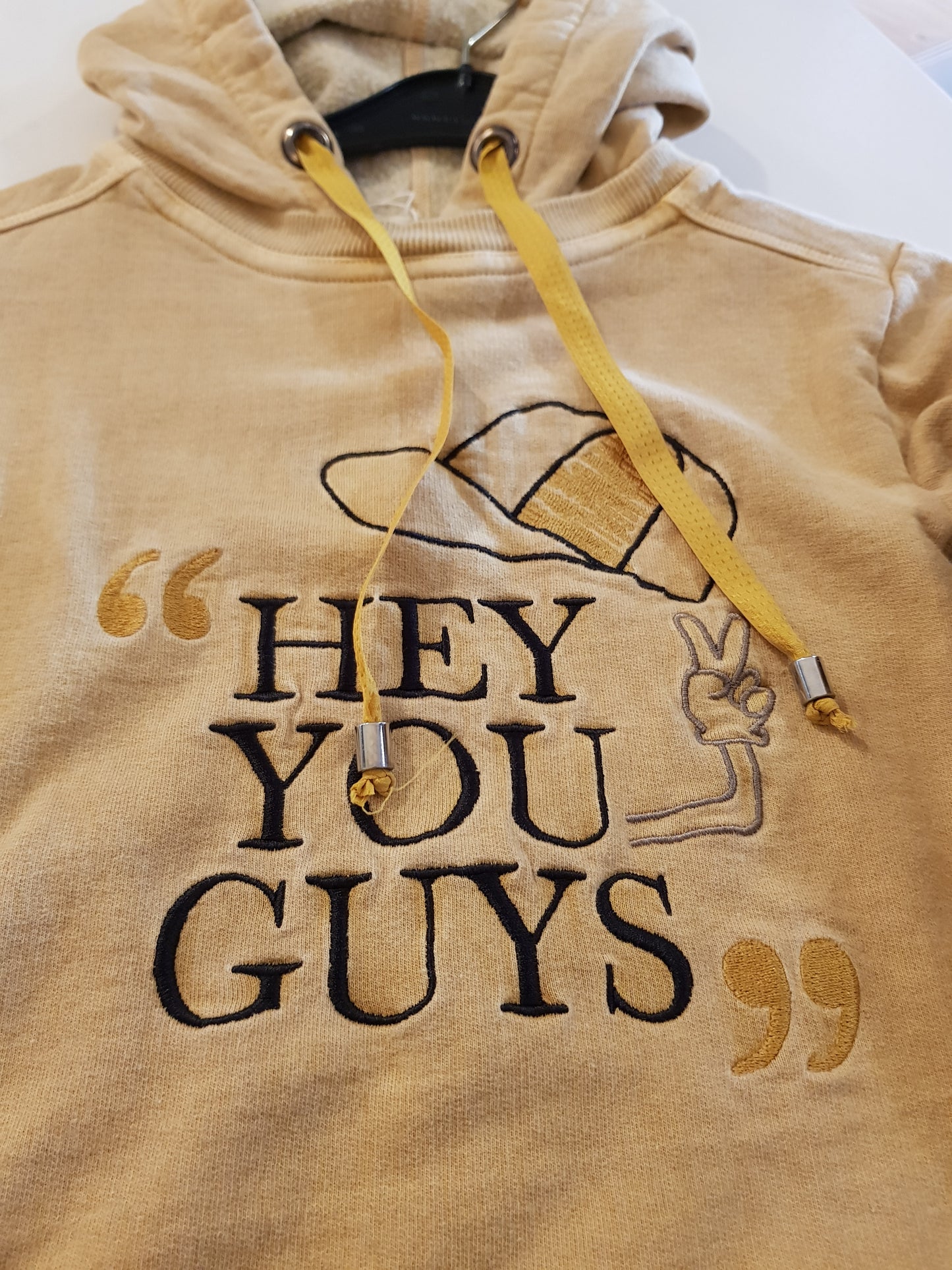 OUTLET - Malecon - Ocre - Hey You Guys