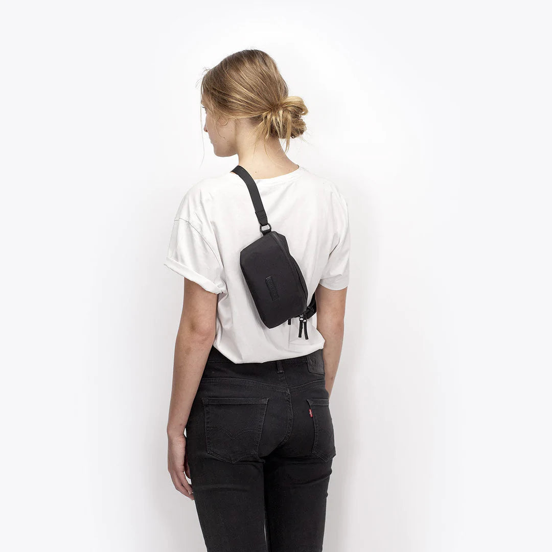 Jona Medium - Stealth - Black